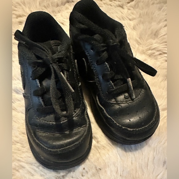 Nike Air Force 1 - Picture 3 of 7